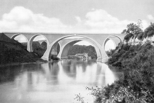 1904 Eisenbahnbrücken in der Nähe von Kempten, Deutschland